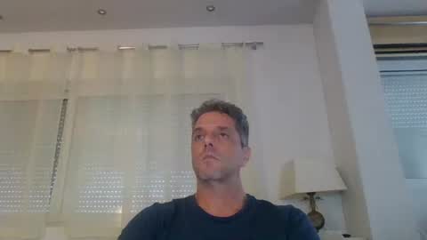 Snapshot of man211172 chatting on 19, 10, 2025 man211172 online show from 19, 10, 2025