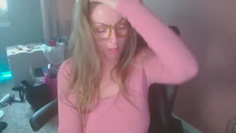 Snapshot of mandybabyxxx chatting on 8, 5, 2026 MandyBabyXXX online show from 8, 5, 2026