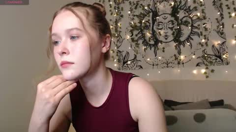 Snapshot of mandymilson chatting on 27, 10, 2025 Mandy online show from 27, 10, 2025