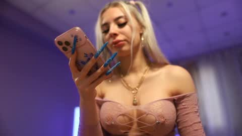 Anto Lovense is Active My pleasure is in your hands Private is Open online show from 14, 12, 2024