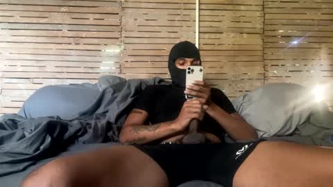 Snapshot of mani4sexy chatting on 4, 10, 2025 Mani4sexy online show from 4, 10, 2025