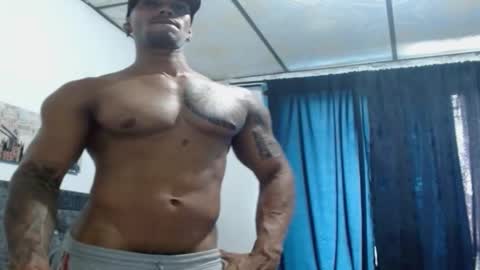 Snapshot of manolofitt chatting on 16, 12, 2024 Manolo online show from 16, 12, 2024