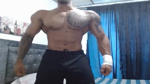 Snapshot of manolofitt chatting on 23, 12, 2024 Manolo online show from 23, 12, 2024