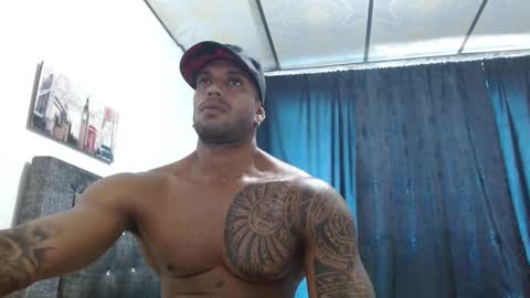 Snapshot of manolofitt chatting on 8, 2, 2025 Manolo online show from 8, 2, 2025