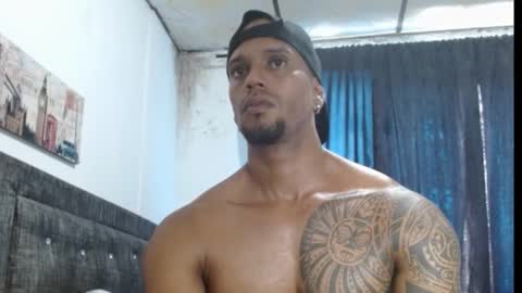 Snapshot of manolofitt chatting on 2, 3, 2025 Manolo online show from 2, 3, 2025