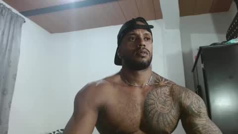 Snapshot of manolofitt chatting on 15, 9, 2025 Manolo online show from 15, 9, 2025