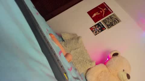 MARY  online show from 19, 2, 2025