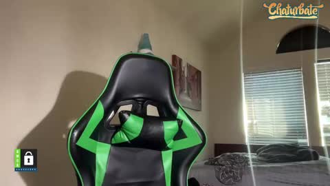 mantismillie online show from 22, 9, 2025