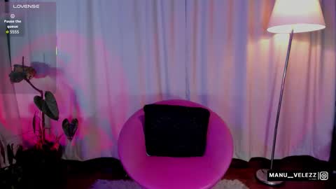 Snapshot of manu_nyx chatting on 12, 1, 2026 manu velezz Help me to get to 100 thumbs ups Tip 25tks Rate me online show from 12, 1, 2026