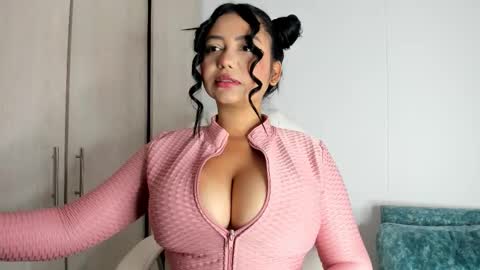 Snapshot of manuela_anderson chatting on 4, 12, 2025 MANUELA online show from 4, 12, 2025