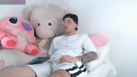 Manuel online show from 15, 5, 2026