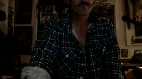 Snapshot of manwith2brains chatting on 12, 9, 2025 manwith2brains online show from 12, 9, 2025