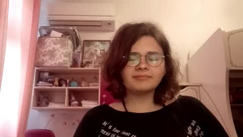 Snapshot of manygeorgl chatting on 20, 9, 2025 Hi Im Vini 18 years old online show from 20, 9, 2025