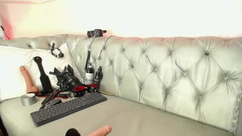 Snapshot of mara_blake__ chatting on 17, 4, 2026 Mara online show from 17, 4, 2026