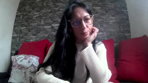 Snapshot of mara_david chatting on 28, 5, 2026 coshitaxxx online show from 28, 5, 2026