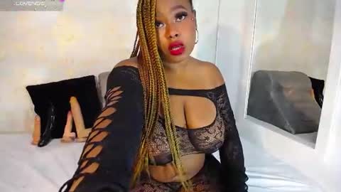 Snapshot of mara_thompsonn chatting on 18, 6, 2026 mara_thompsonn online show from 18, 6, 2026