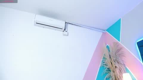 mara_winters_ online show from 21, 12, 2025