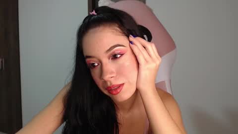 Snapshot of maraa_09 chatting on 15, 2, 2025 Marcela independent online show from 15, 2, 2025