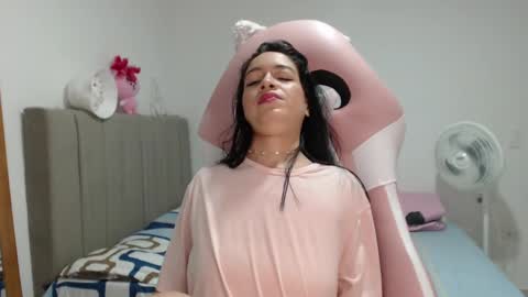 Snapshot of maraa_09 chatting on 19, 2, 2025 Marcela independent online show from 19, 2, 2025