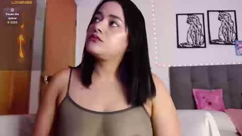 Snapshot of maraa_lee chatting on 9, 9, 2025 maraa_lee online show from 9, 9, 2025