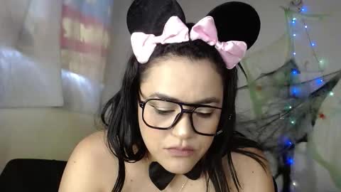 Snapshot of maraa_lee chatting on 30, 10, 2025 maraa_lee online show from 30, 10, 2025