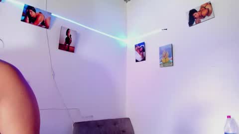 maralinette22 online show from 8, 1, 2025