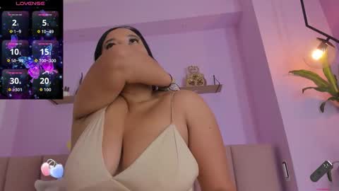 Snapshot of maraowen chatting on 18, 12, 2025 Mara online show from 18, 12, 2025