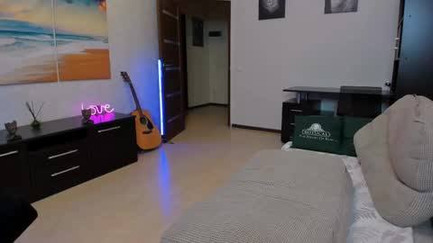 Snapshot of marc105100 chatting on 10, 2, 2025 alex marvelxx online show from 10, 2, 2025