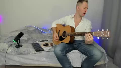 Snapshot of marc105100 chatting on 31, 10, 2025 alex marvelxx online show from 31, 10, 2025