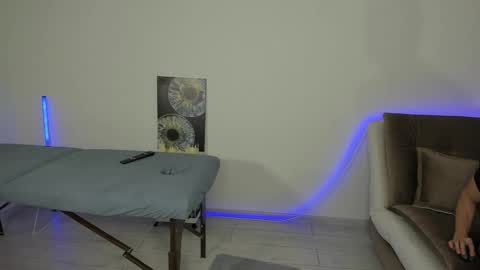 Snapshot of marc105100 chatting on 9, 11, 2025 alex marvelxx online show from 9, 11, 2025