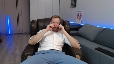 Snapshot of marc105100 chatting on 3, 12, 2025 alex marvelxx online show from 3, 12, 2025