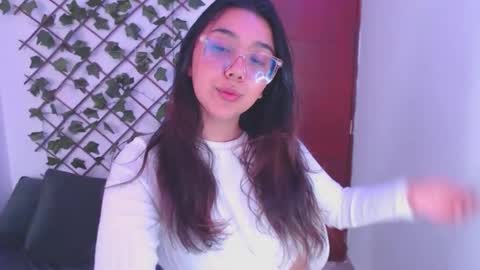 Snapshot of marce_bunny chatting on 21, 11, 2025 Marcela online show from 21, 11, 2025