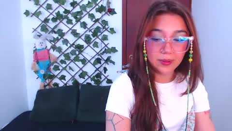 Snapshot of marce_bunny chatting on 6, 6, 2026 Marcela online show from 6, 6, 2026