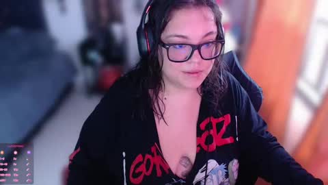 marcela2101 online show from 4, 3, 2025