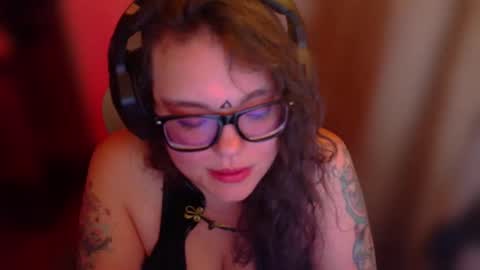 Snapshot of marcela2101s chatting on 4, 10, 2025 marcela2101s online show from 4, 10, 2025