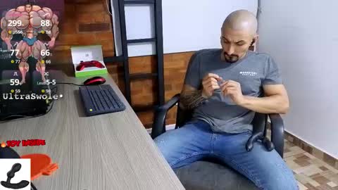 Marck  Independent model  online show from 16, 12, 2025