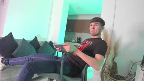 marcus_fire online show from 1, 2, 2025