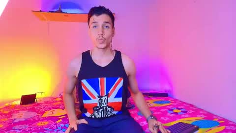 Snapshot of marcus_hanks chatting on 27, 10, 2025 Marcus Hanks online show from 27, 10, 2025