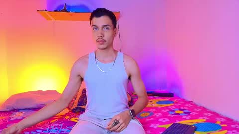 Snapshot of marcus_hanks chatting on 28, 10, 2025 Marcus Hanks online show from 28, 10, 2025