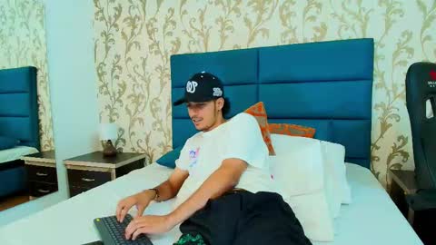 Snapshot of marcus_jeron chatting on 3, 10, 2025 marcus_jeron online show from 3, 10, 2025