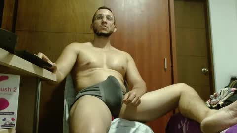 Snapshot of marcusmilarc chatting on 4, 10, 2025   online show from 4, 10, 2025