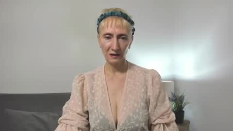 margaretmature online show from 19, 9, 2025