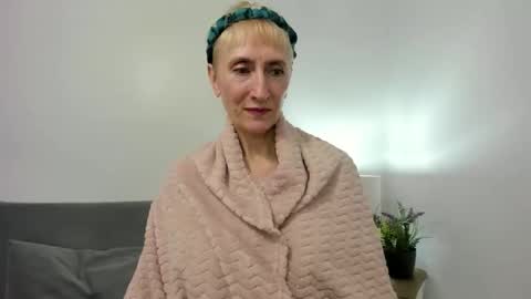 margaretmature online show from 14, 10, 2025