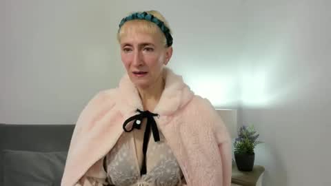 margaretmature online show from 15, 10, 2025