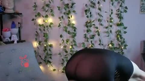 Margaux Savant online show from 16, 9, 2025