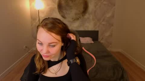 Margo Kellly online show from 22, 4, 2026