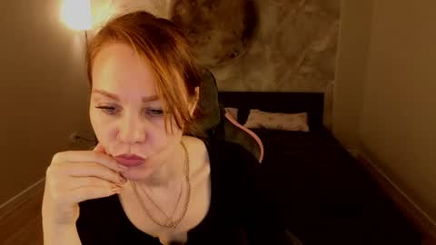 Margo Kellly online show from 7, 5, 2026