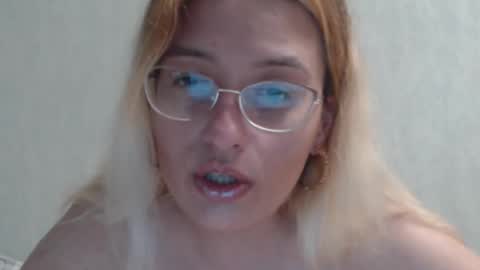 Snapshot of margo_shine chatting on 21, 9, 2025 margo_shine online show from 21, 9, 2025