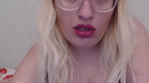Snapshot of margo_shine chatting on 7, 10, 2025 margo_shine online show from 7, 10, 2025