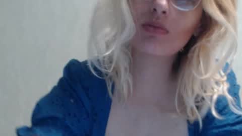 Snapshot of margo_shine chatting on 12, 10, 2025 margo_shine online show from 12, 10, 2025